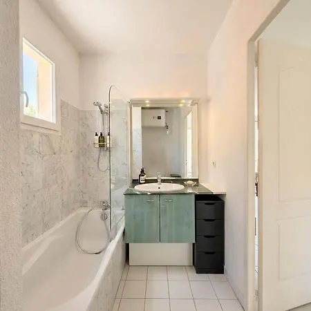 Apartment Cozy Place With Swimming Pool, Terrace And Small Garden Sainte-Maxime