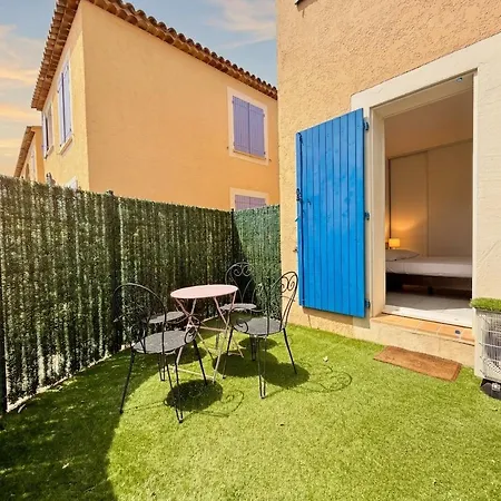 Appartement Cozy Place With Swimming Pool, Terrace And Small Garden Sainte-Maxime